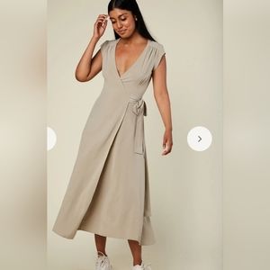 Wayre wrap dress euc size small